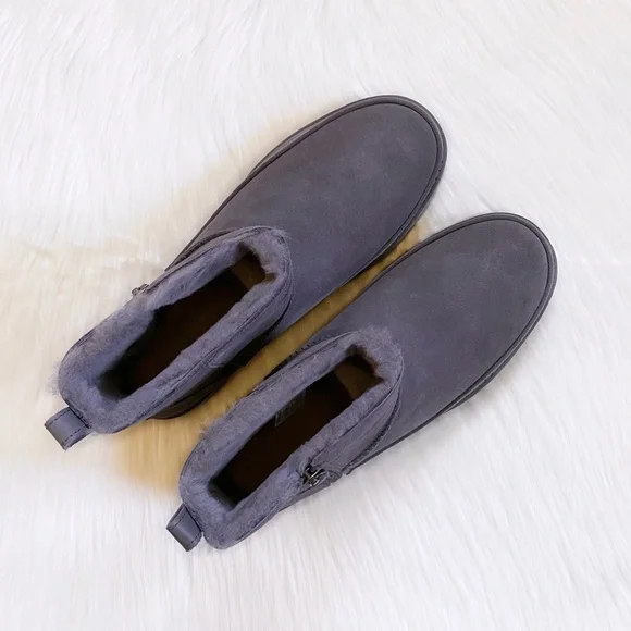 UGG Women’s Classic Zip Mini Nightfall Suede Boots - Picture 3 of 8